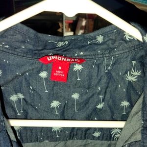 Men's Union Bay button down collared shirt